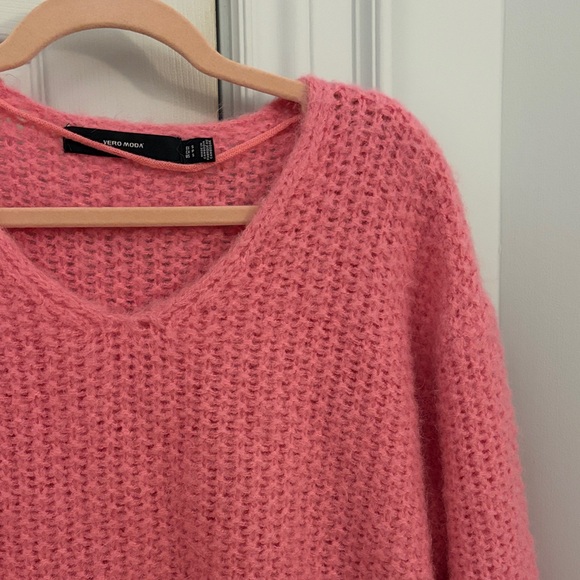 Vero Moda Bubblegum Pink V-Neck Chunky Knit Sweater - Picture 4 of 4